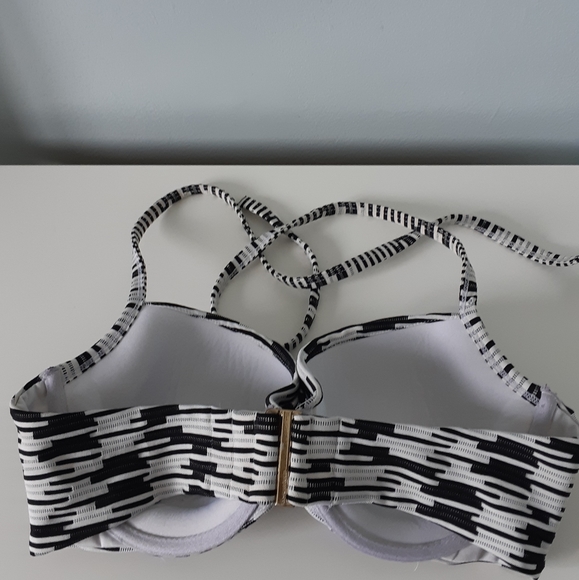 Victoria Secret bikini top - Picture 2 of 4